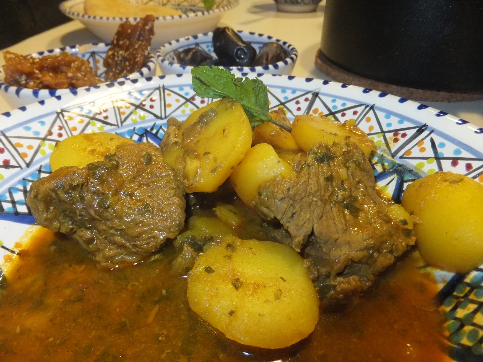 Tagine med kød og kartofler Tagine med kød og kartofler