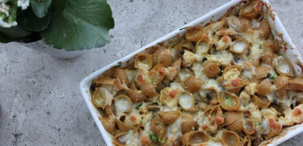 Gratineret pasta med kylling
